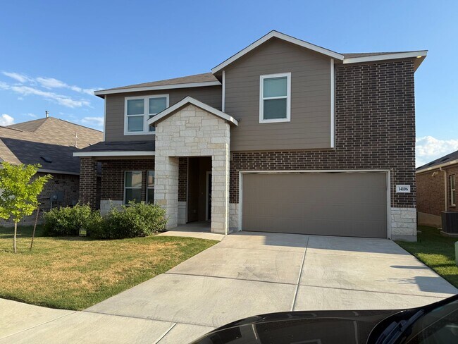 Foto del edificio - Spacious 5-Bed, 3-Bath Home in Brookmill –...