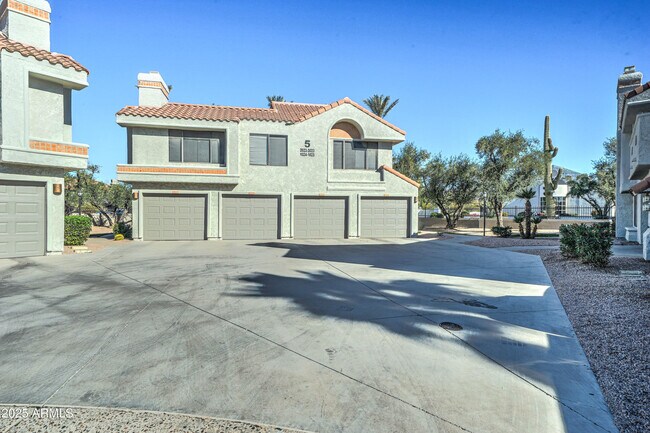 Foto del edificio - 10115 E Mountain View Rd