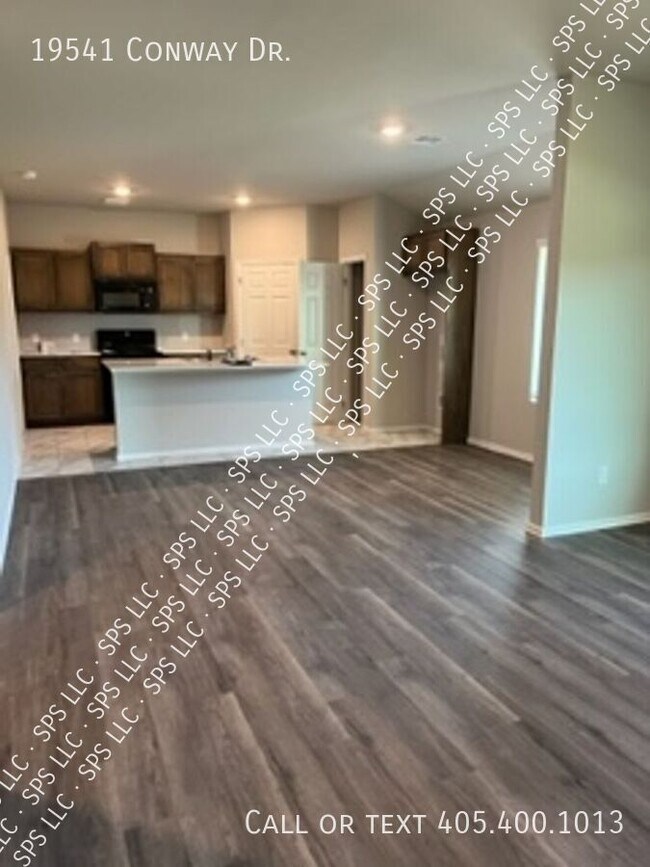 Foto del edificio - 19541 Conway Dr