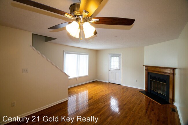 Building Photo - 2 br, 2.5 bath House - 114 Gateway Drive U...