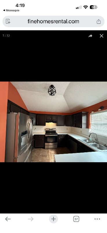 Foto del edificio - 409 Britt Ln