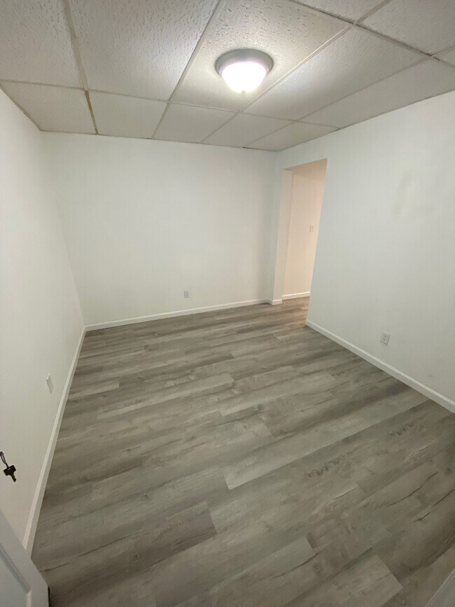 2418 Central Ave, Dubuque, IA 52001 Condo for Rent in Dubuque, IA