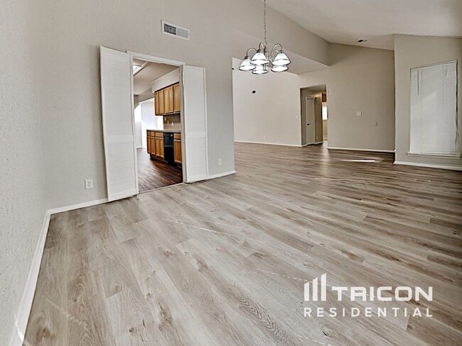 Building Photo - 5814 Arncliffe Dr