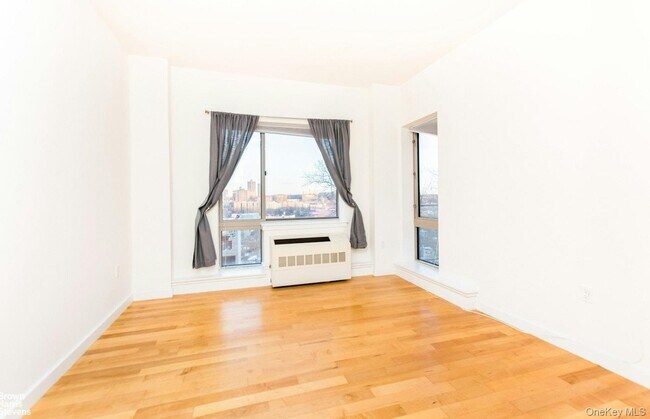 Foto del edificio - 3585 Greystone Ave