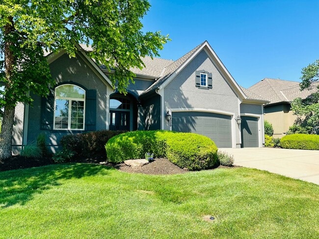 Building Photo - Leabrooke Maintenance Provided Home + Main...