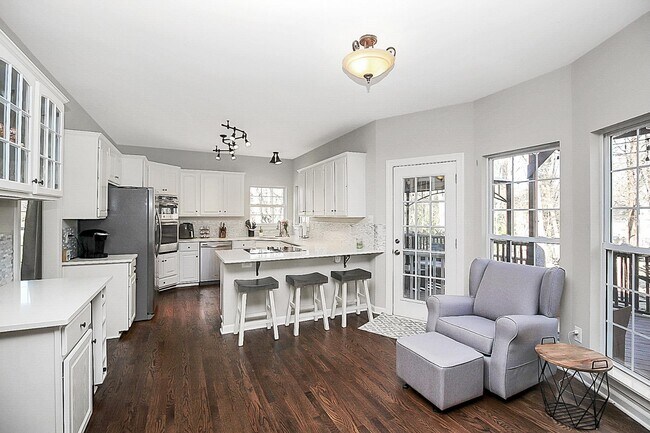Foto del edificio - 10501 Rougemont Ln