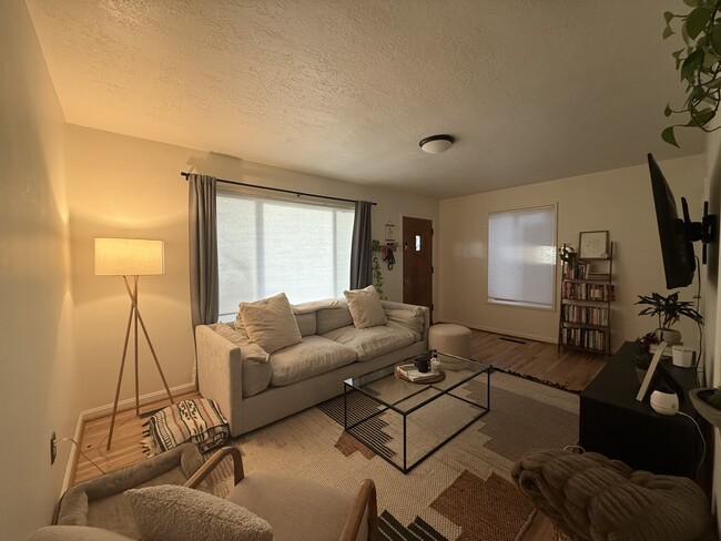 Foto del edificio - 3573 S 2300 E