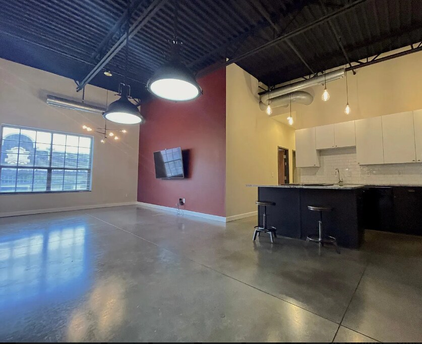 769 N High St Unit 301, Columbus, OH 43215 Condo for Rent in Columbus, OH