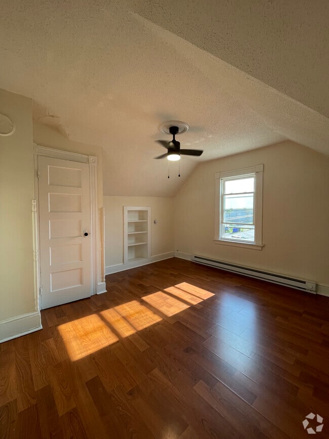 Apartments For Rent in East Canaan, CT with a Balcony 1 Rentals