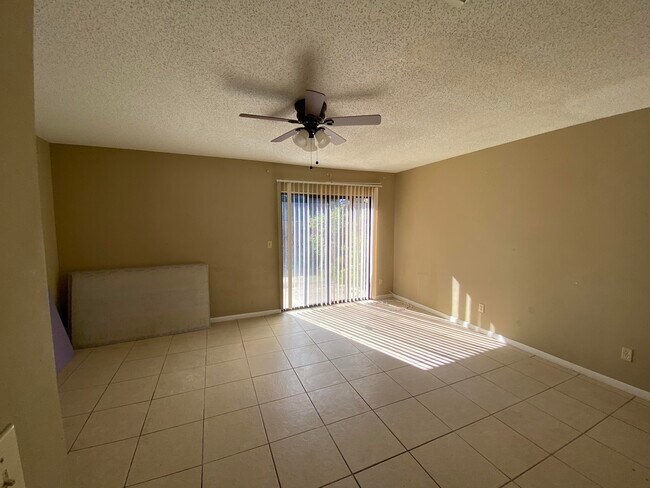Foto del edificio - 5154 Breckenridge Pl