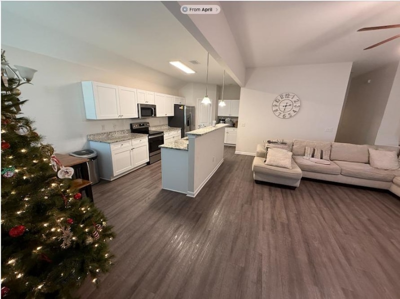 Foto del edificio - 117 Hideaway Ln