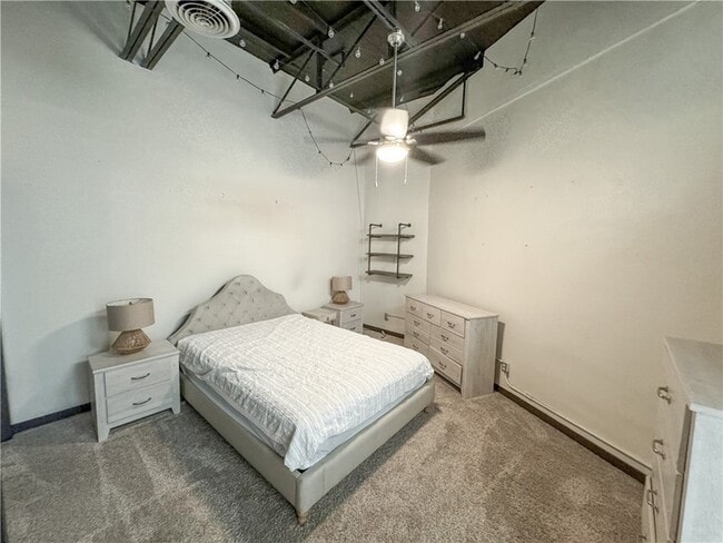 Foto del edificio - 313 E Lafayette St