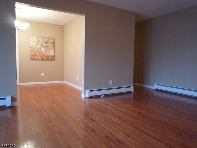 Foto del edificio - 34 Deanna Dr