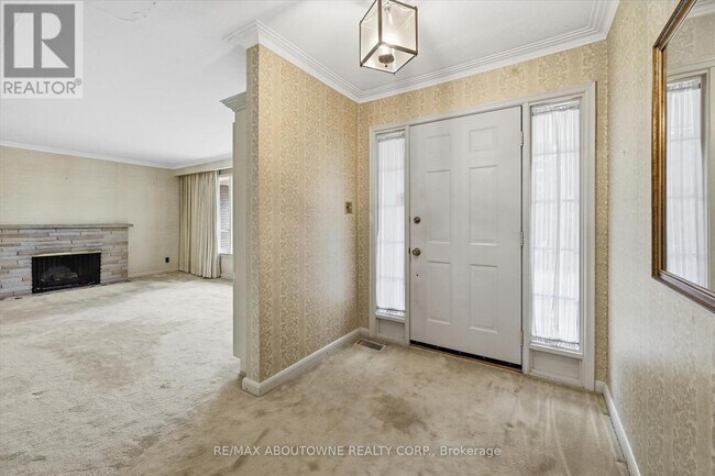 Building Photo - 1087 Linbrook Rd