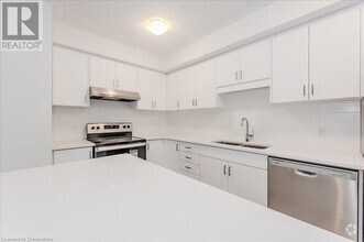 Building Photo - 596 Benninger Dr
