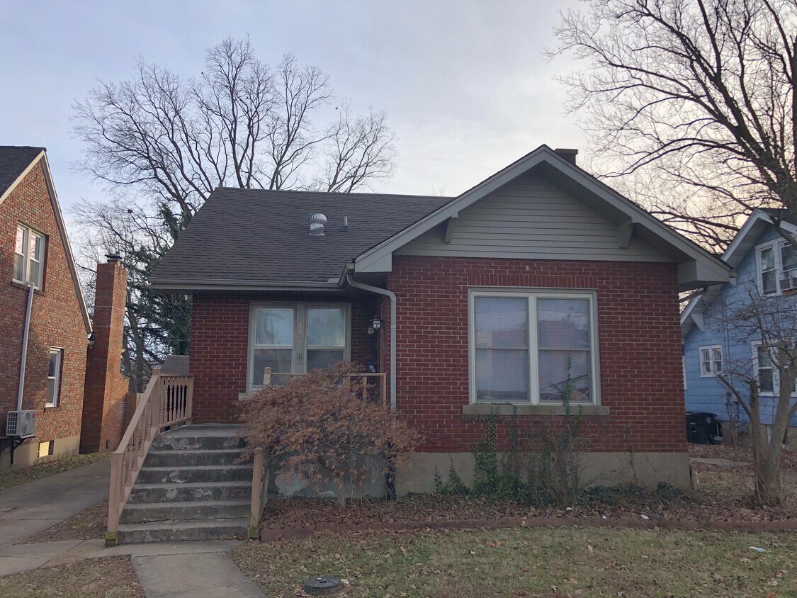 Building Photo - 1521 Themis St