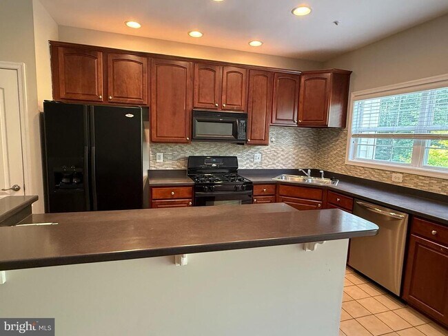 Foto del edificio - 10292 Chestnut Park Ln