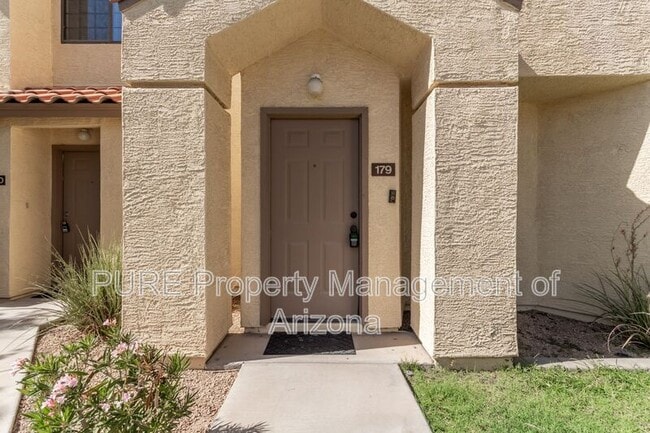 Building Photo - 455 S Mesa Dr