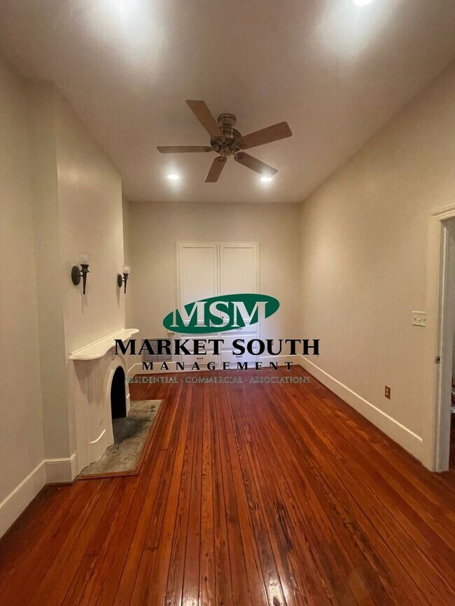 Building Photo - BEAUTIFUL JONES STREET LOCATION!!