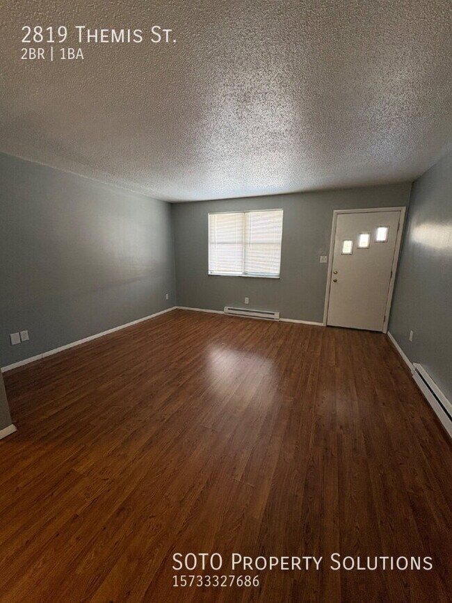 Foto del edificio - 2819 Themis St