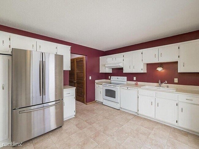 Foto del edificio - 479 Pleasure Creek Dr