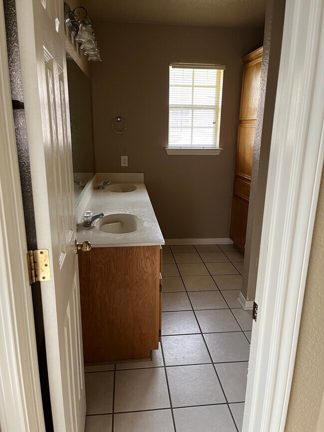 On Suite Bathroom - 4504 John David Dr