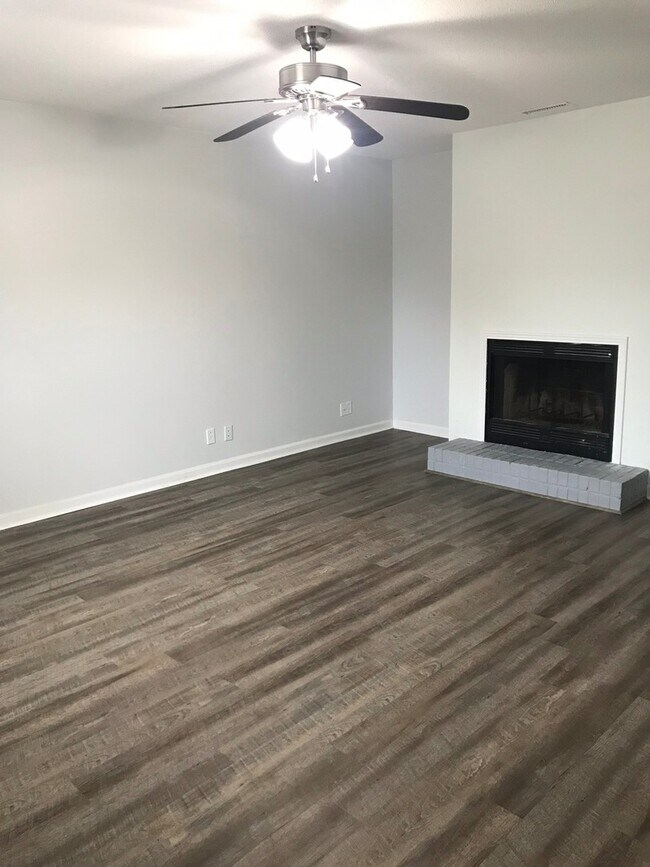 Building Photo - 1661 Baltimore Dr