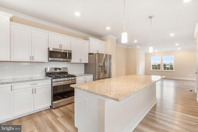 Building Photo - 1415 Clingmans Dome Drive
