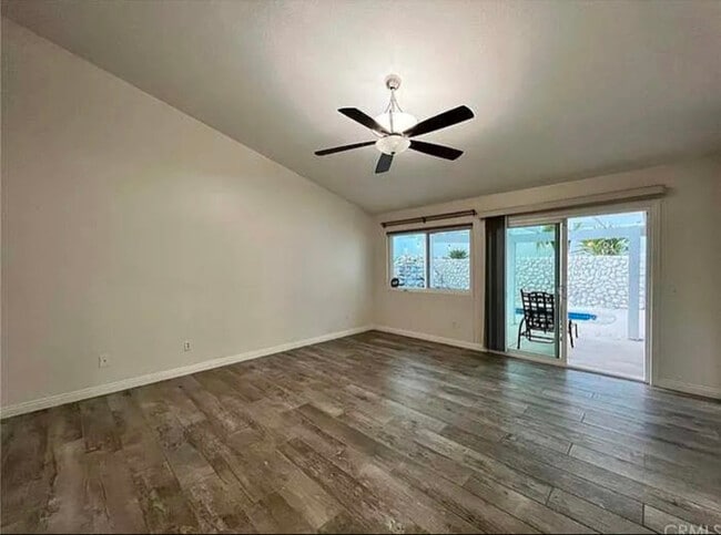 Building Photo - 2982 Briarwood Dr