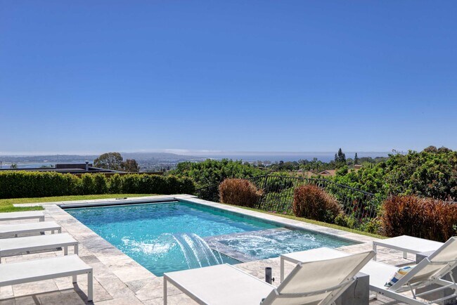 Building Photo - 5468 Avenida Fiesta