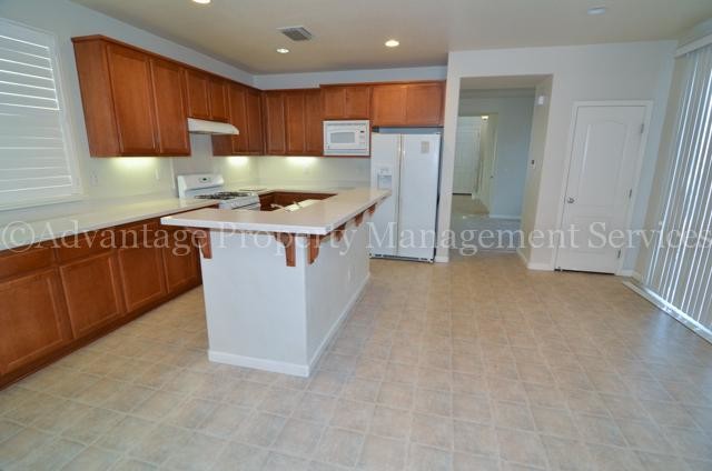 Foto del edificio - 4 bedroom in Mountain House CA 95391