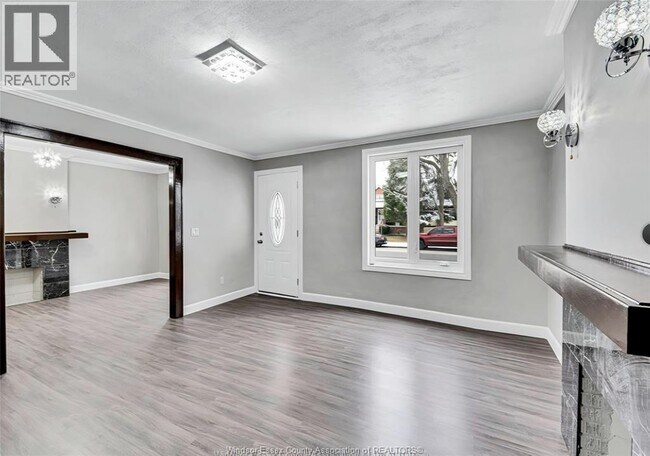 Photo du bâtiment - 1083 Campbell Ave