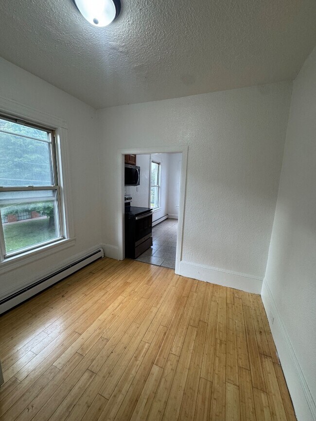 Foto del edificio - 303-303 E Beech St