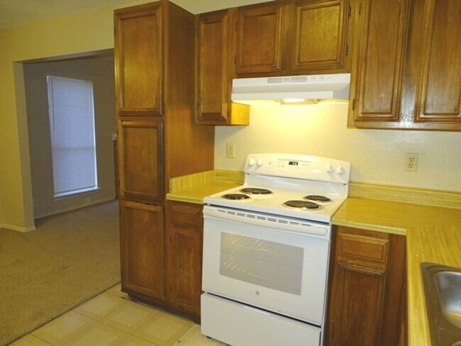 Foto del edificio - 7028 Silver Canyon
