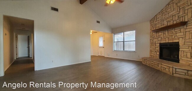 Foto del edificio - 4 br, 2 bath House - 2922 N. Oakes