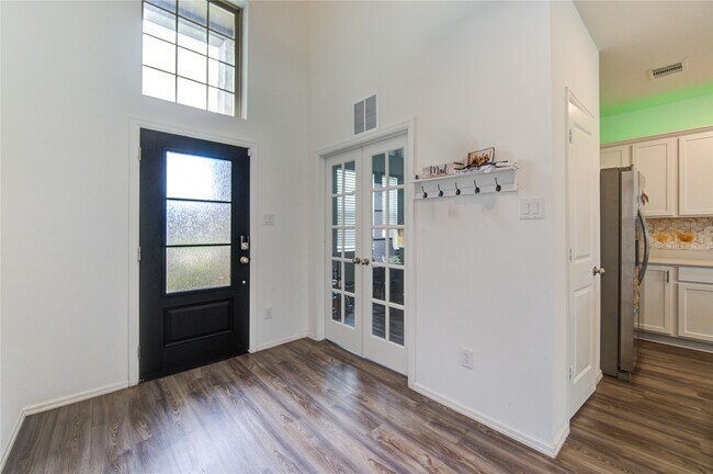 Foto del edificio - 26627 Ledgemont Dr