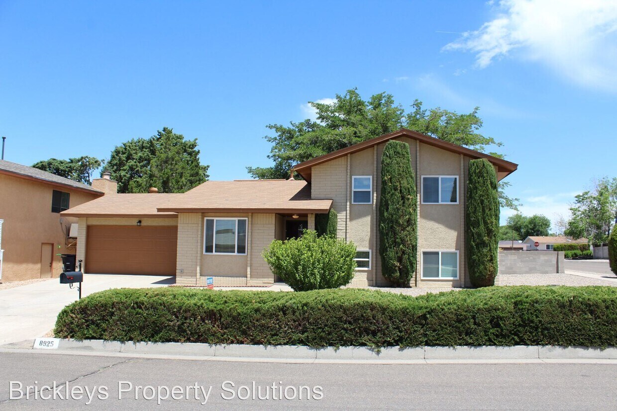Foto principal - 8925 Opportunity Dr NE