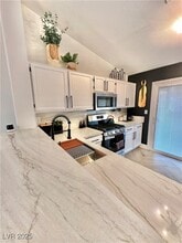 Building Photo - 1724 Pinion Mesa Ct