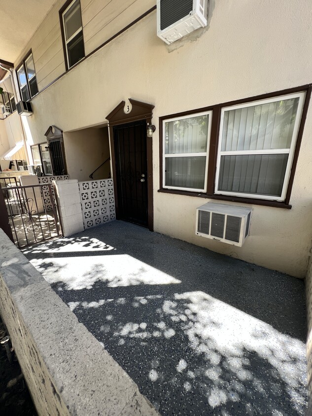 5908 Tujunga Ave Unit 3, North Hollywood, CA 91601 Apartments in North Hollywood, CA