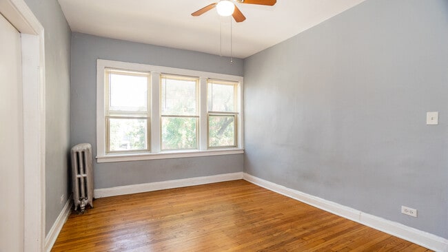 Foto del edificio - 3107 W Ainslie St