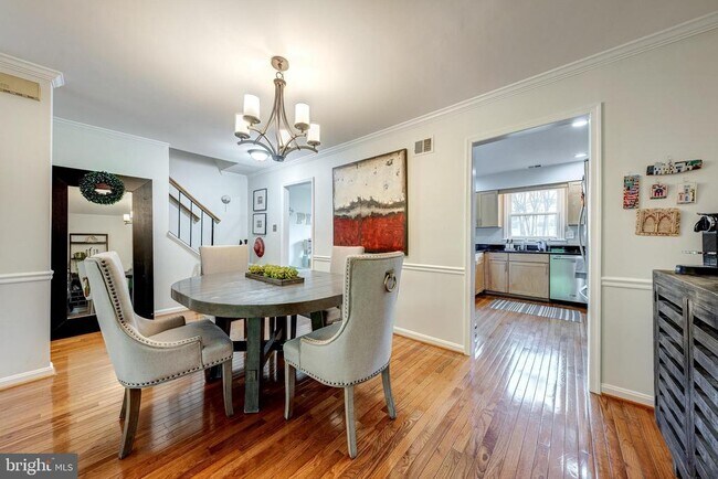 Foto del edificio - 9312 Silver Mill Pl