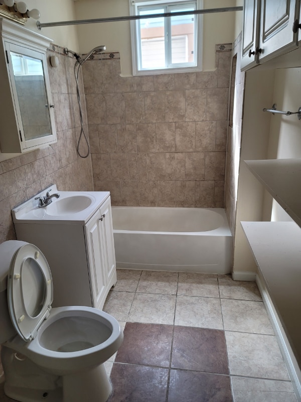 Building Photo - 2638 D'Abadie St