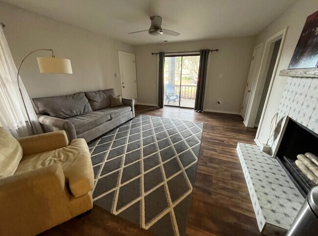 Foto del edificio - 4134 Charlotte Hwy