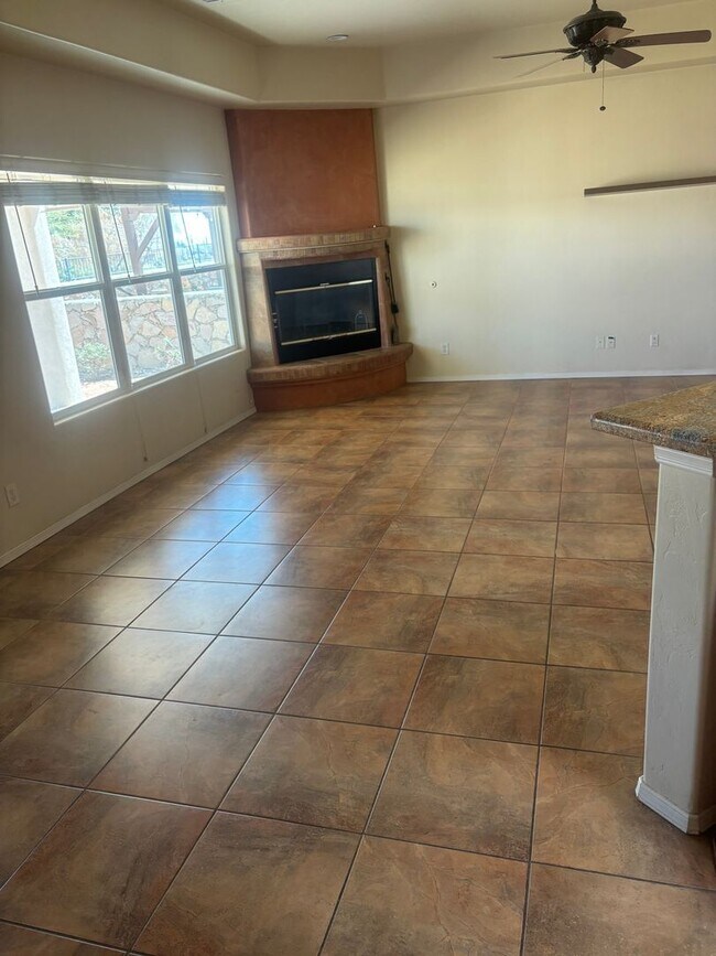 Foto del edificio - Beautiful Home Available Now!!