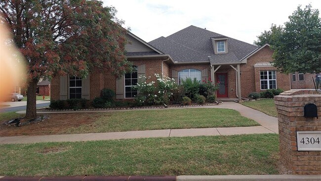 Foto del edificio - 4304 NW 164th Terrace