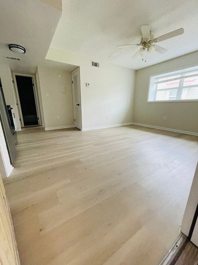 Photo - 13214 Bunn Cir Apartment