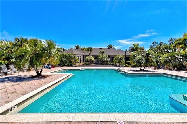 Foto del edificio - 8804 Manor Loop