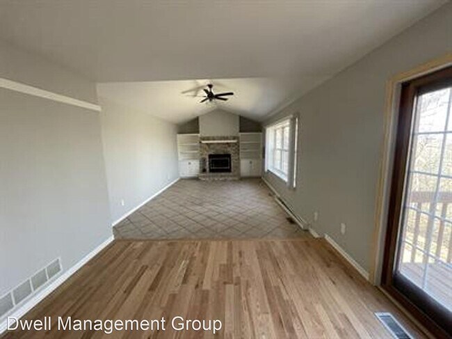 Building Photo - 5 br, 4 bath House - 2426 Wilshire Lane No...