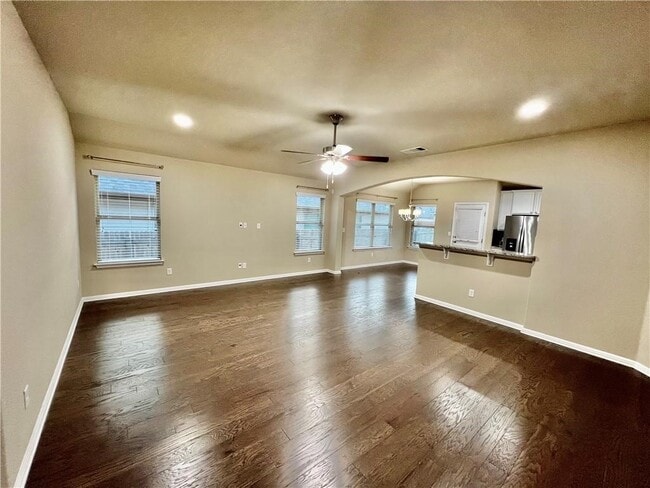 Foto del edificio - 429 Lewisville Ln