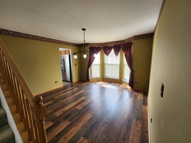 Building Photo - 5512 Stonybrook Dr